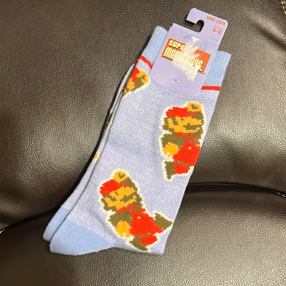 NEW  Nintendo Super Mario Blue and Red Novelty Crew Socks, men size 8-12